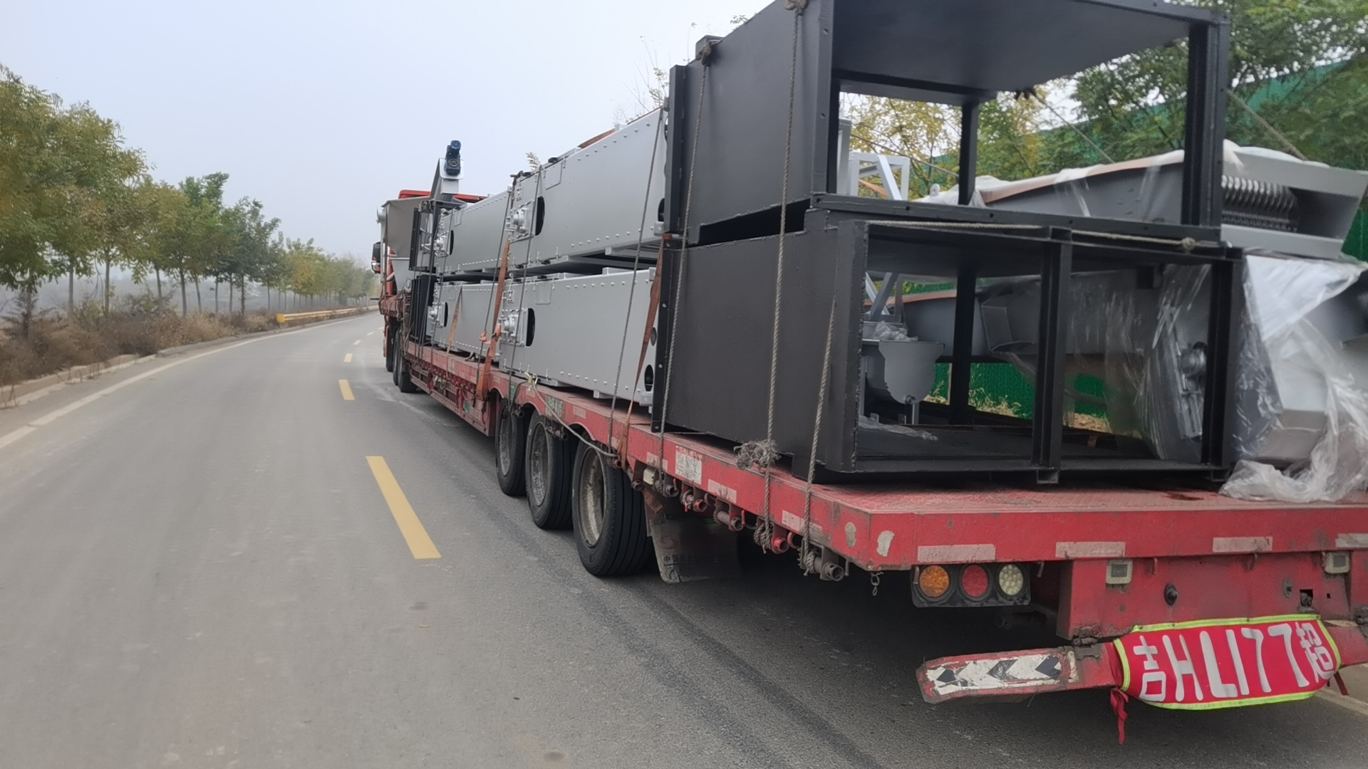 春日发货忙！南京兰江多套水处理设备启运奔赴各地项目现场