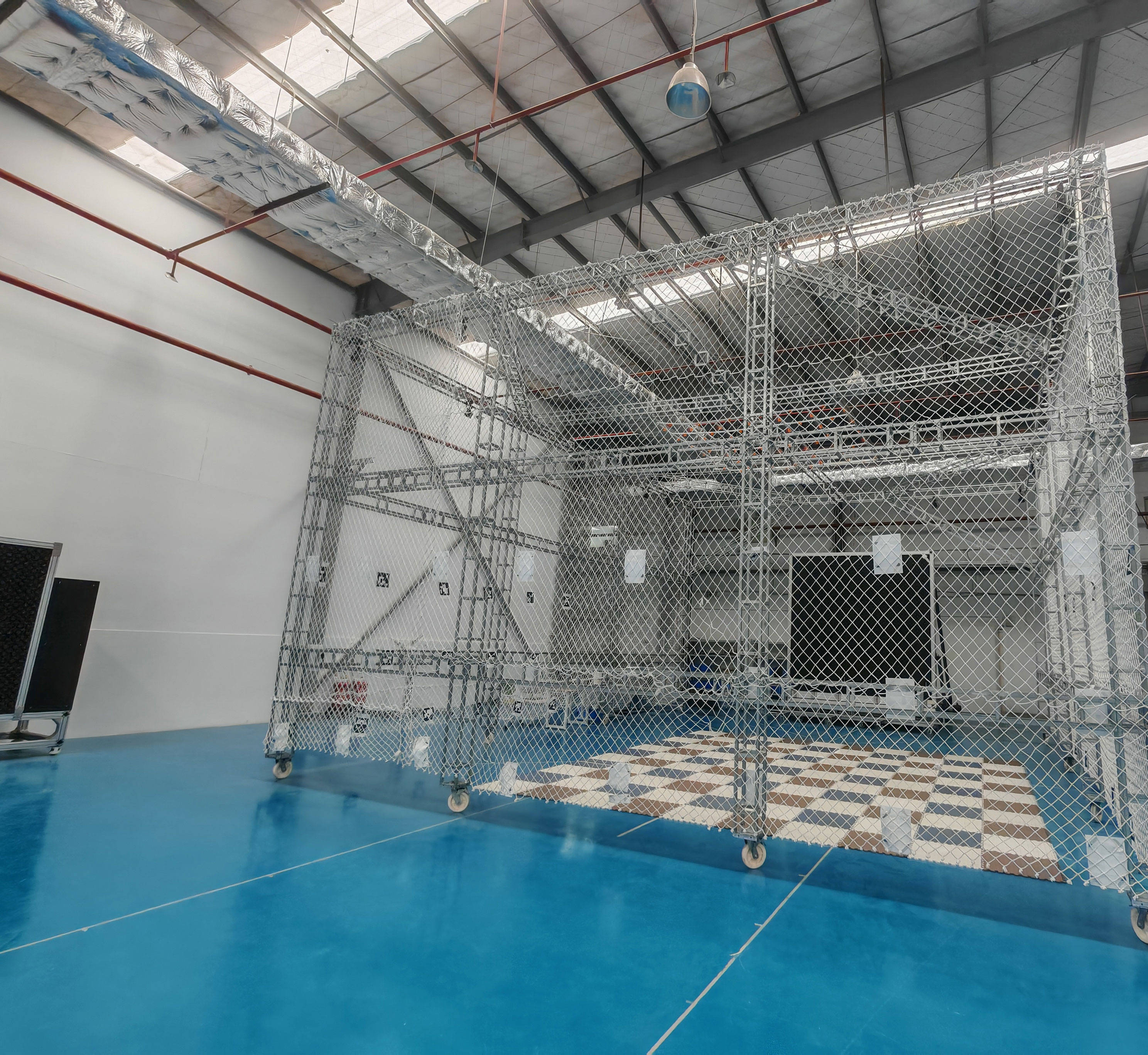 政府與高校的無(wú)人機(jī)實(shí)驗(yàn)室建設(shè)及抗風(fēng)測(cè)試體系構(gòu)建路徑